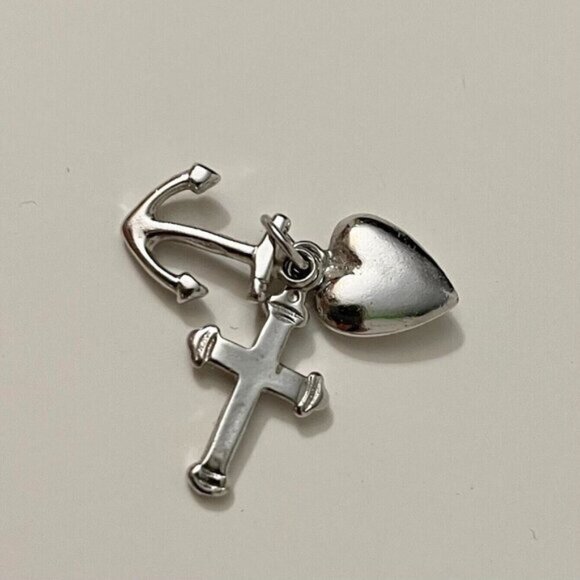 Vintage Sterling Silver Charms Faith Hope and Charity - Picture 3 of 6
